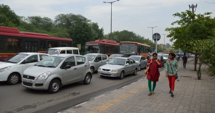 Delhi traffic and weather