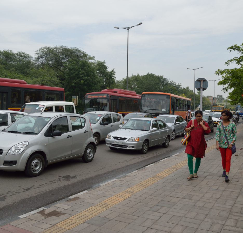 Delhi traffic and weather